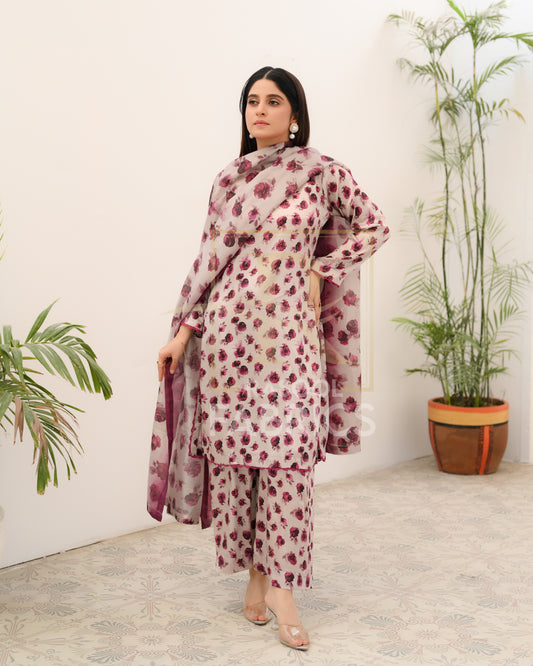Chic Shamose Silk 3-Piece Suit